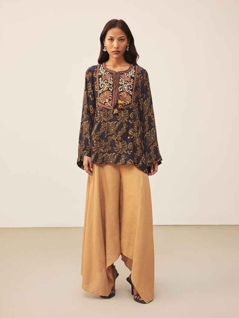 Short kurties